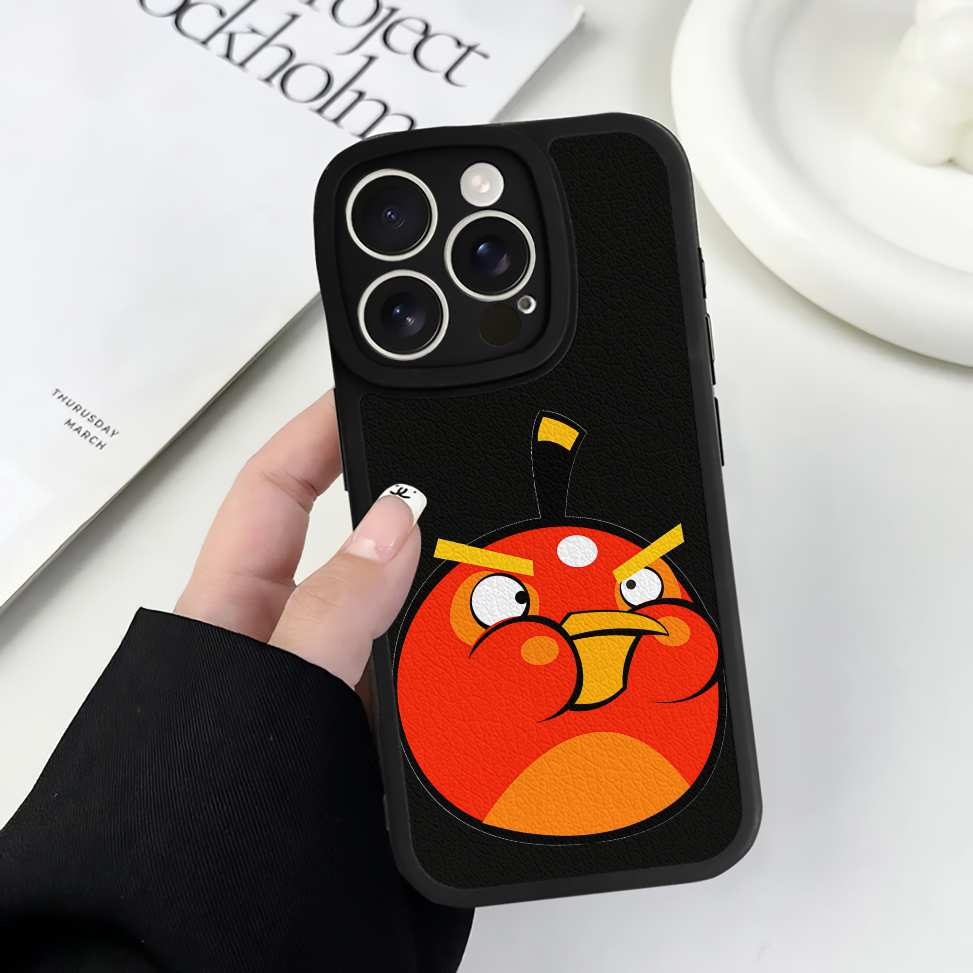 （画像用） Angry Birds アングリーバード 【iPhone 16シリーズ対応】シリコンスマホケース（レザー調） 材質：シリコン